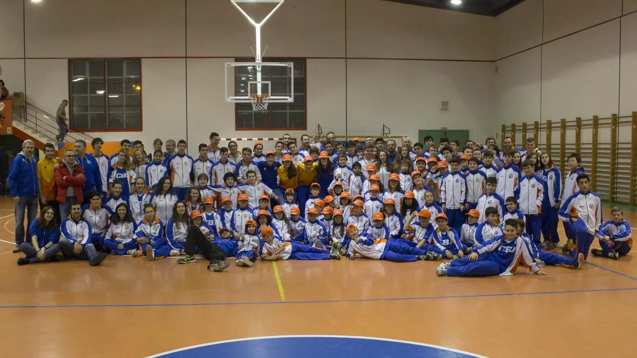 Foto de Familia del CB Jaca 16/17