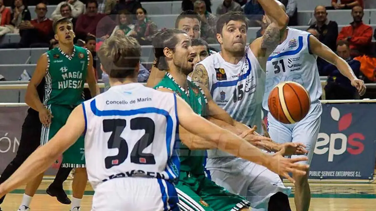 Motos penetra entre M&uacute;gica y Derksen en el partido de ida