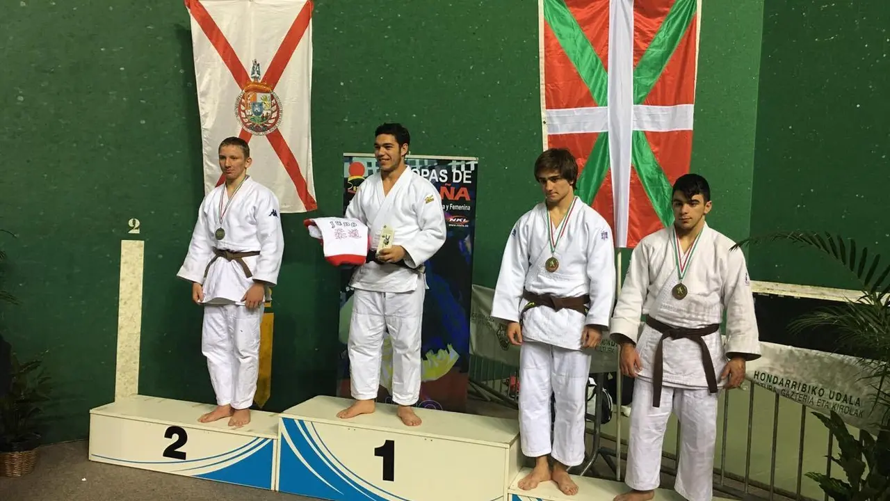 Vladic Parechyn, segundo en el podio | Foto: CJ Bin&eacute;far