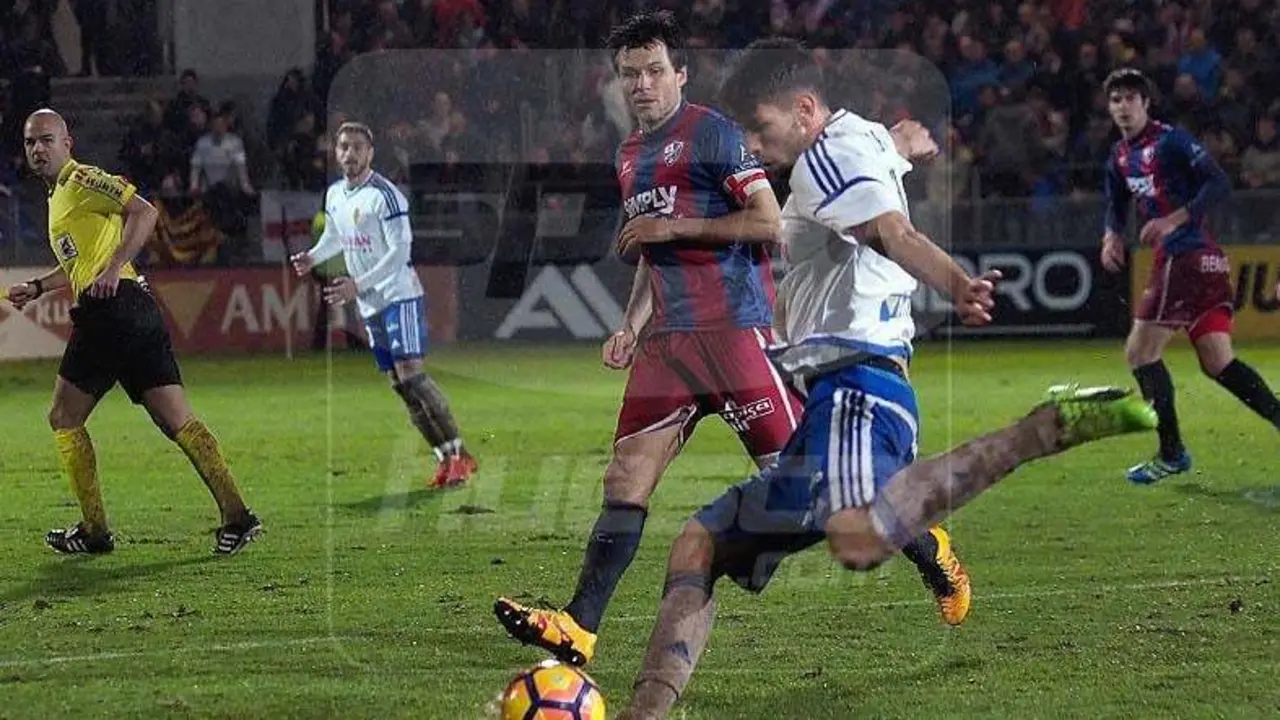 El capit&aacute;n del Huesca cree que hay que apartar los egos y pensar en el equipo | Foto: C.Pascual
