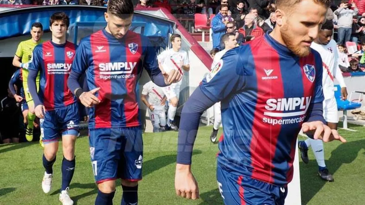 Vadillo y Melero, fueron los goleadores del partido de la pasada temporada ante el filial Sevillista en El Alcoraz| Foto: C.Pascual