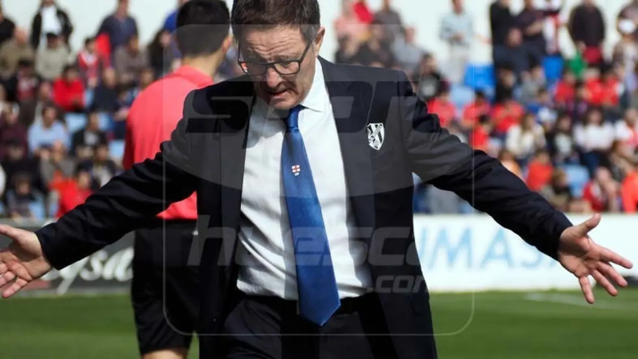Anquela ha permanecido en el Club oscense durante casi dos temporadas | Foto: C.Pascual