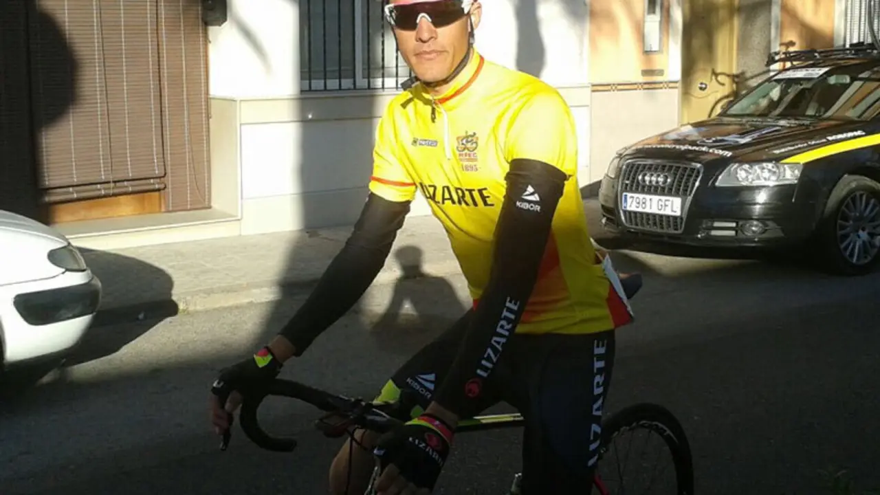 Sergio Samitier antes de la salida del Memorial Momparler | Foto: Lizarte