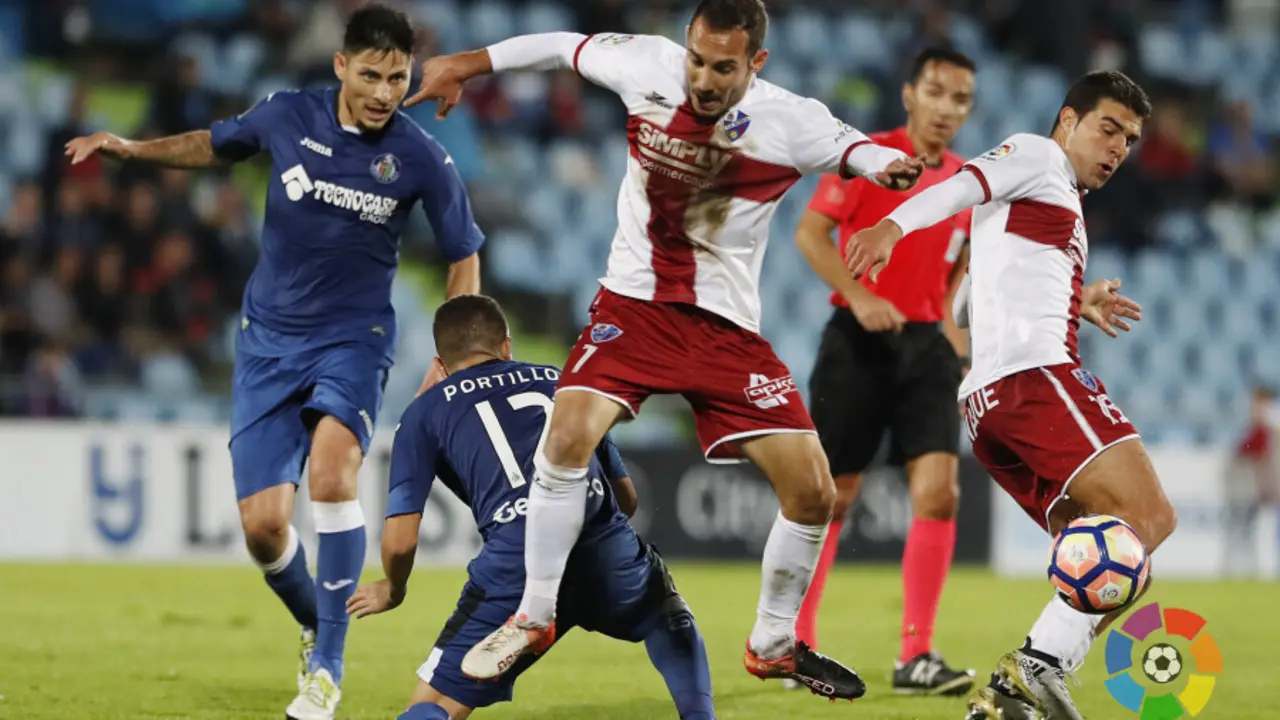 Ferreiro y Alexander G&oacute;nzalez, en el partido de la primera vuelta en Getafe, apuntan este s&aacute;bado al XI | Foto: LaLiga
