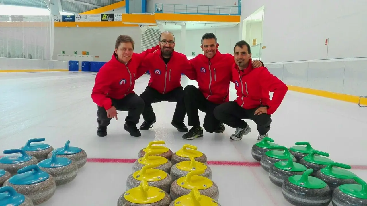 Equipo masculino de curling del CH Jaca. Foto: CH Jaca