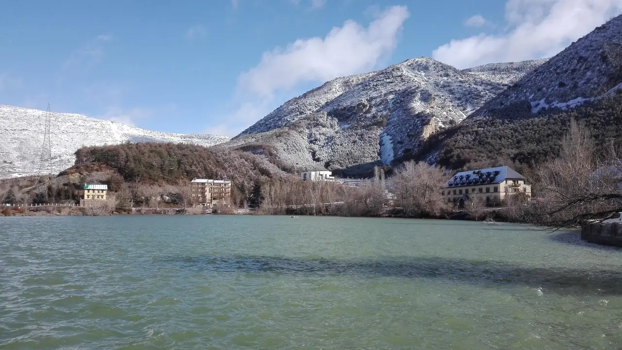 Imagen captada del embalse de Arguis de hace unas semanas.