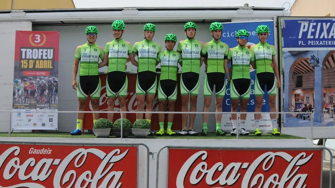 Integrantes del equipo en  La Canonja.
