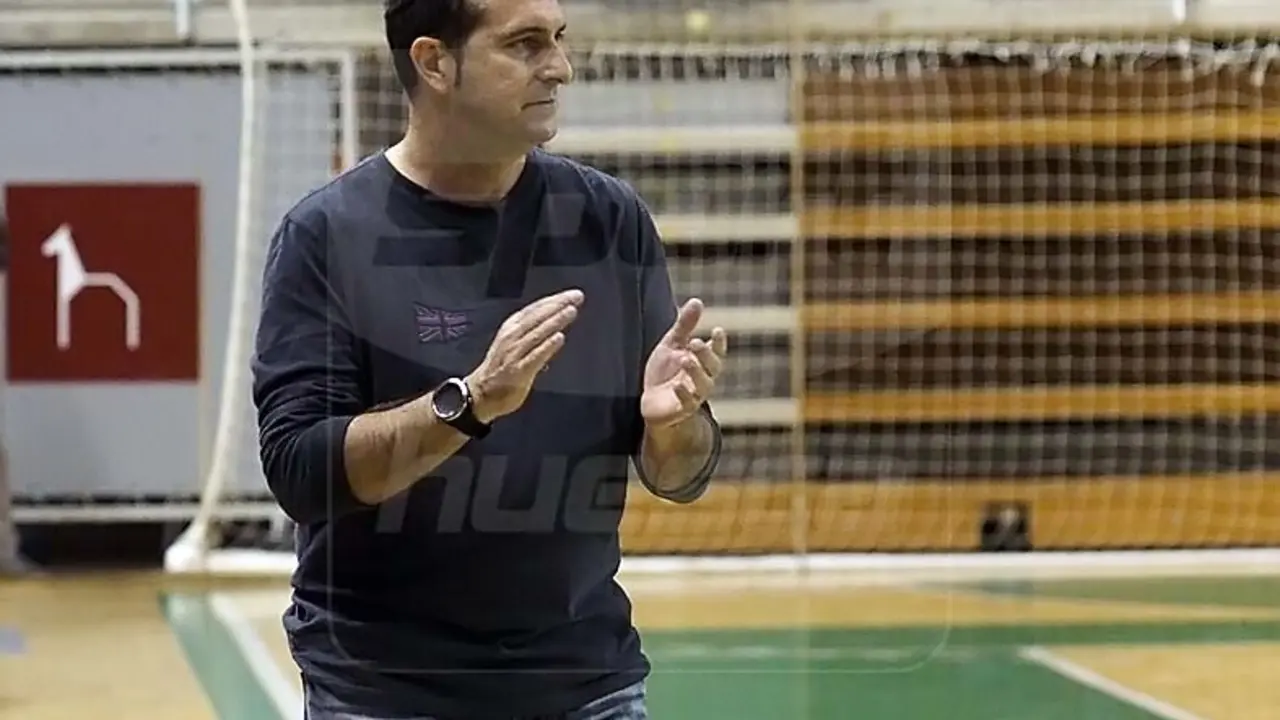 Jos&eacute; Nolasco en el partido jugado ayer ante Anaitasuna | Foto: C.Pascual