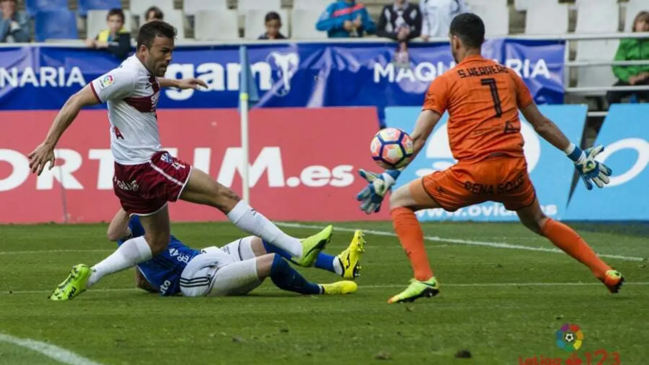 Sergio Herrera result&oacute; un d&iacute;a m&aacute;s decisivo con su parada a Toch&eacute; en el penalti | Foto: LaLiga
