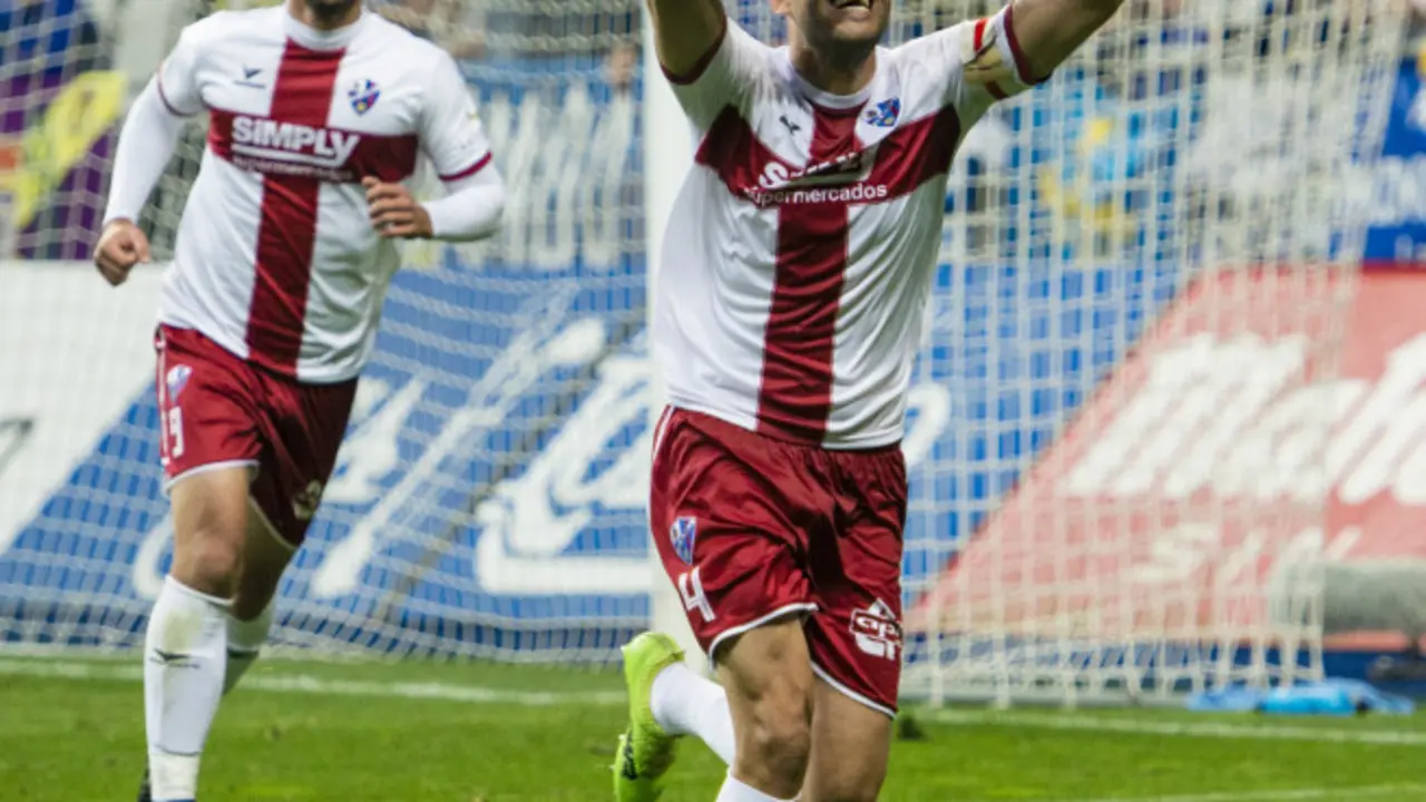 Carlos David celebra el gol del empate del Huesca | Foto: LaLiga