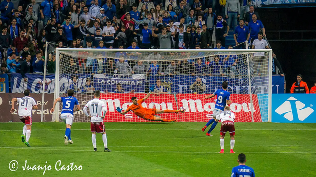 Sergio Herrera fue el jugador que m&aacute;s jug&oacute; la pasada campa&ntilde;a defendiendo el escudo de la SD Huesca | Foto: Juanjo Castro
