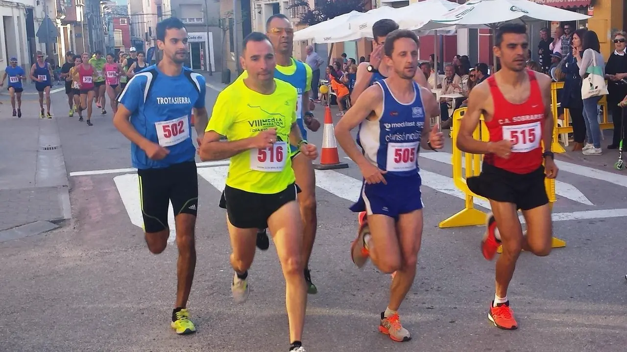 Participantes en la carrera solidaria de Zaid&iacute;n.