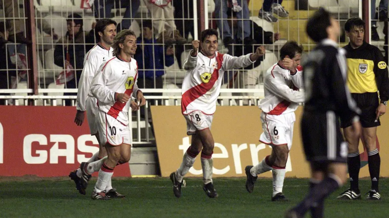 M&iacute;chel celebra uno de los goles al Girondins | Foto: AS