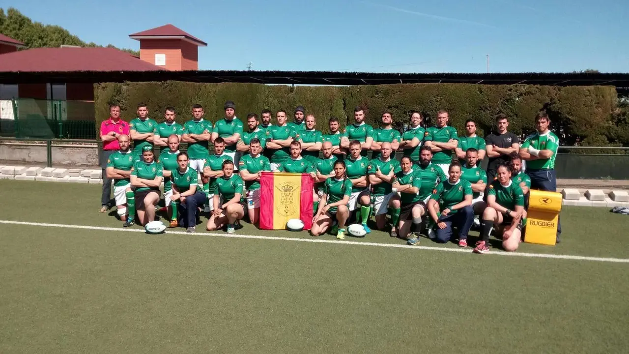 En la imagen fusi&oacute;n de los equipos militares de chicos y chicas de la Brigada Arag&oacute;n I. Foto: E. T.