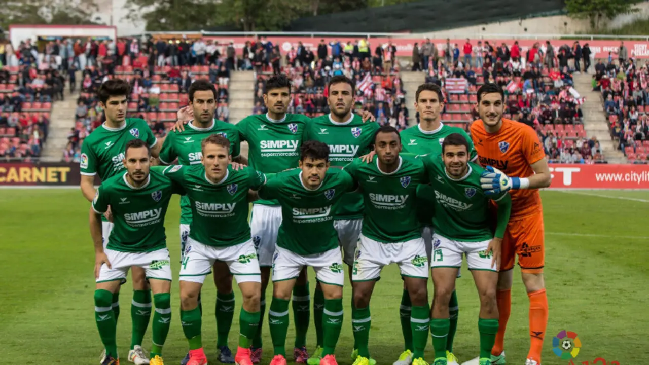 Alineaci&oacute;n del Huesca en Girona | Foto: LFP