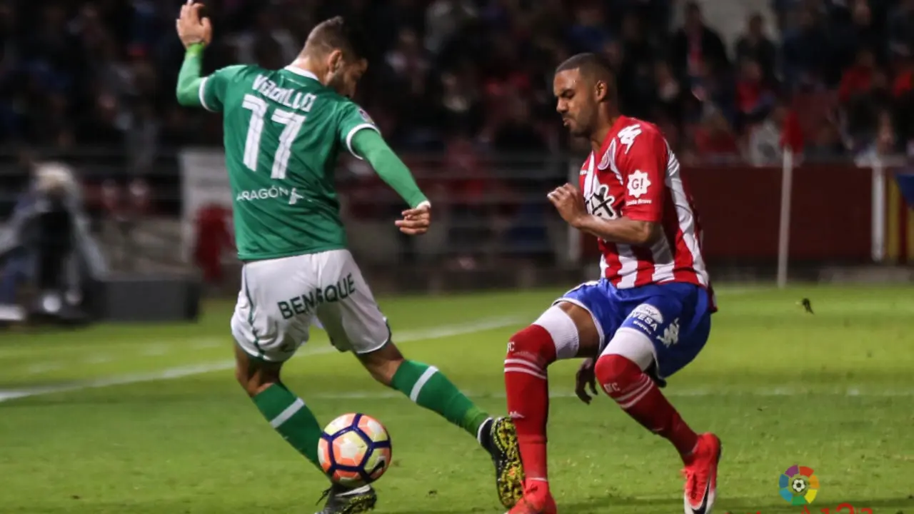 Vadillo sigue sin sentirse c&oacute;modo sobre el verde | Foto: LaLiga