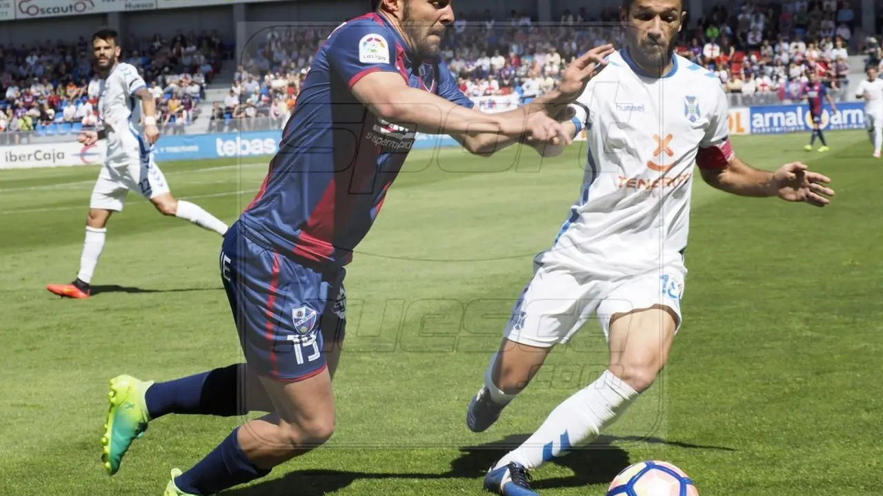 Alexander siempre ha estado cerca de no seguir en Huesca | Foto: C.Pascual