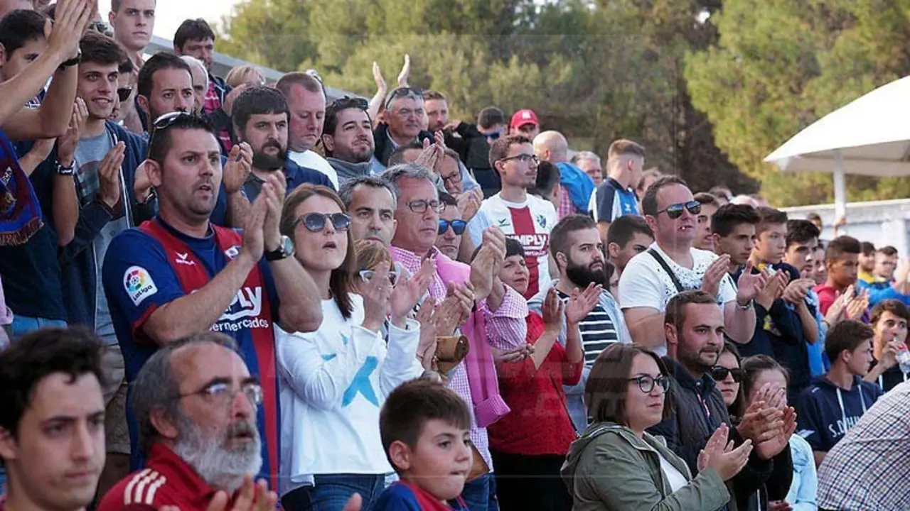 El Alcoraz necesitar&aacute; mostrar su mejor imagen para acompa&ntilde;ar al equipo | Foto: C.Pascual