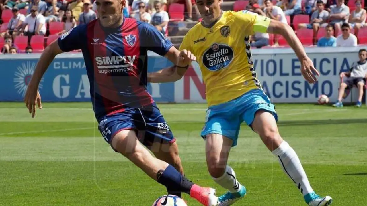 Samu Saiz autor del gol que ha dado al Huesca tres puntos muy importantes  / Foto: C.Pascual