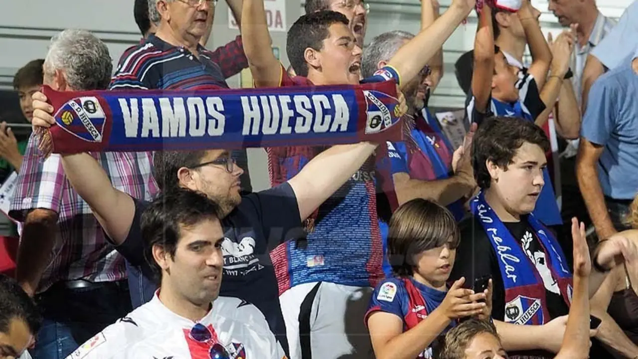 La afici&oacute;n azulgrana estar&aacute; apoyando a su equipo en Tarragona | Foto: C.Pascual