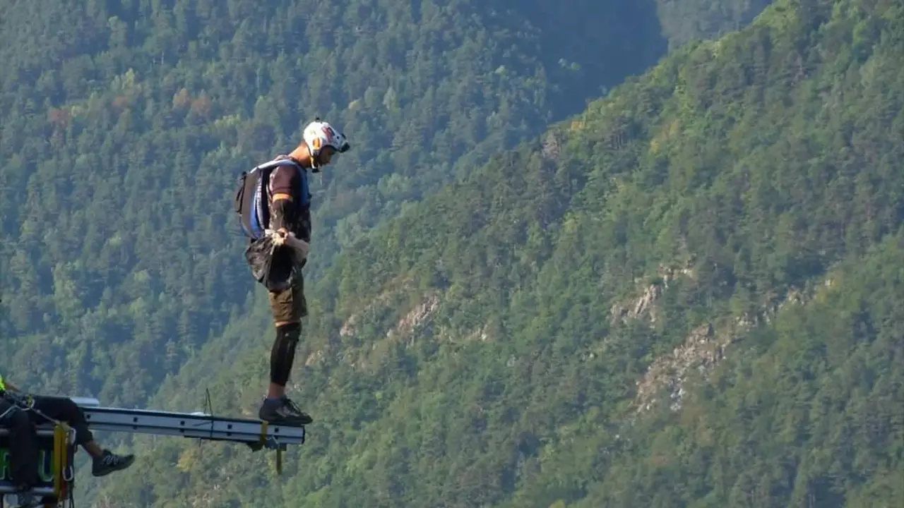 Listo para ejecutar un salto base en la pasada edici&oacute;n del Campeonato del Mundo celebrado en Hoz de Jaca. Foto: Comunicaci&oacute;n Tirolina Valle de Tena