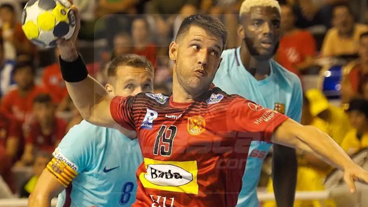 Eloy F&eacute;lez en un partido ante el FC Barcelona | Foto: C.Pascual