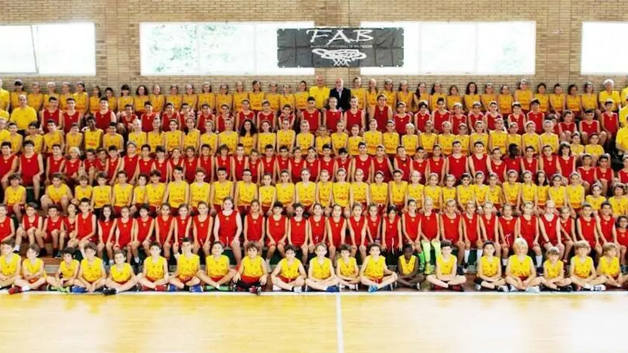 Foto de familia de los Talentos de la temporada pasada | Foto: FAB