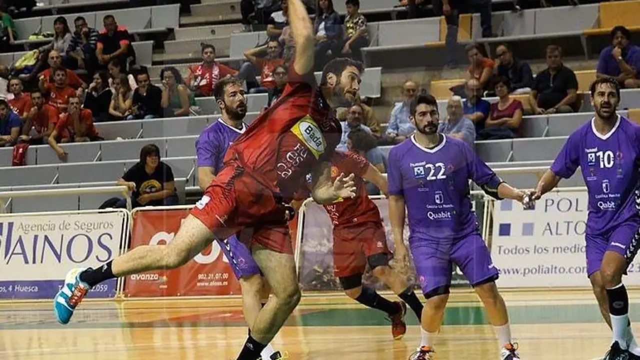 Alberto Val, en el partido contra Guadalajara en el Palacio de los Deportes. Foto: C.Pascual