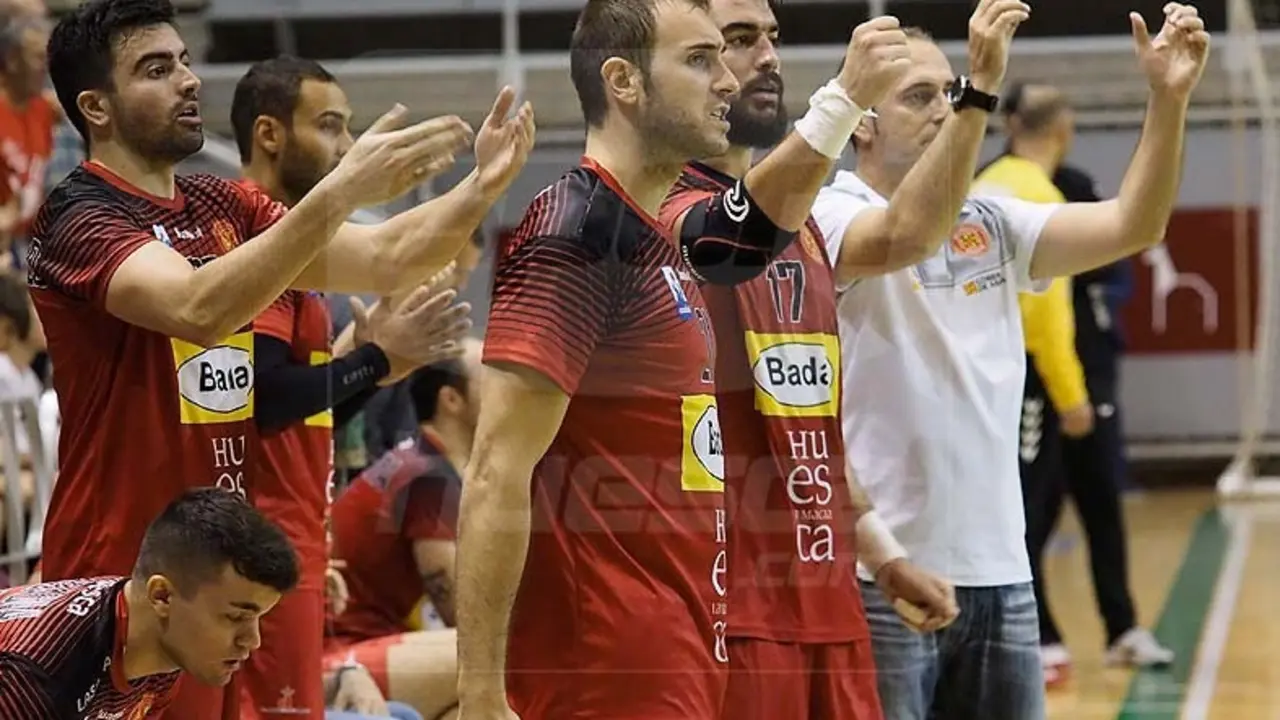 Oier, en primer plano, en el partido contra Guadalajara. Foto: C.Pascual