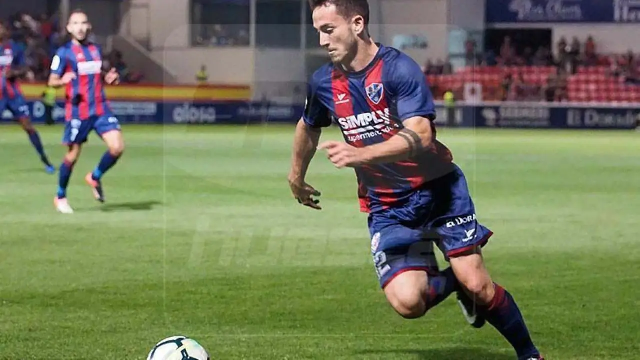 Rulo Prieto con la camiseta de la SD Huesca la pasada temporada | Foto: C.Pascual