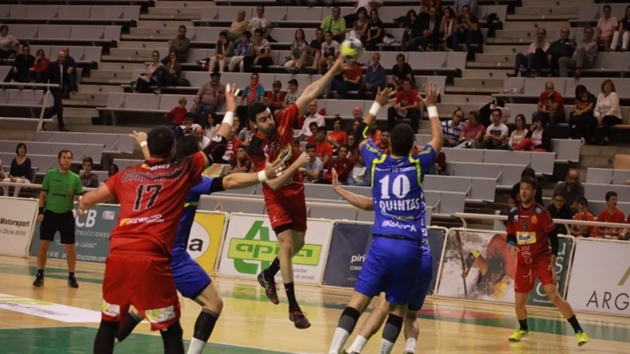 Imagen durante el partido | Foto: Miguel Rodellar