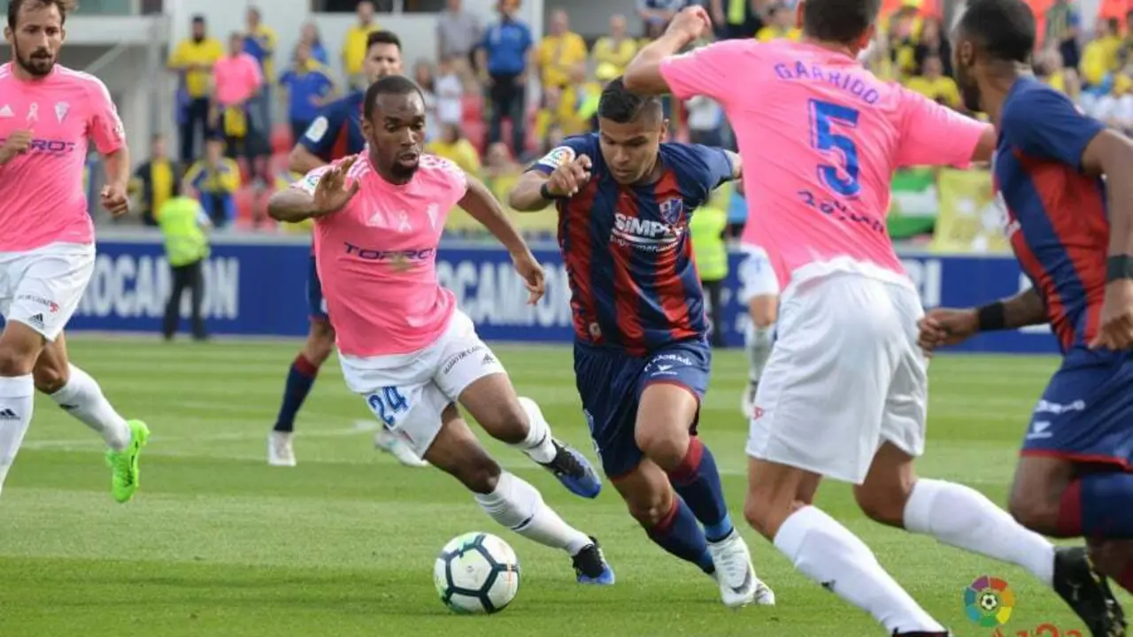 'Cucho' ser&aacute; el encargado de batir el muro gaditano | Foto: LaLiga