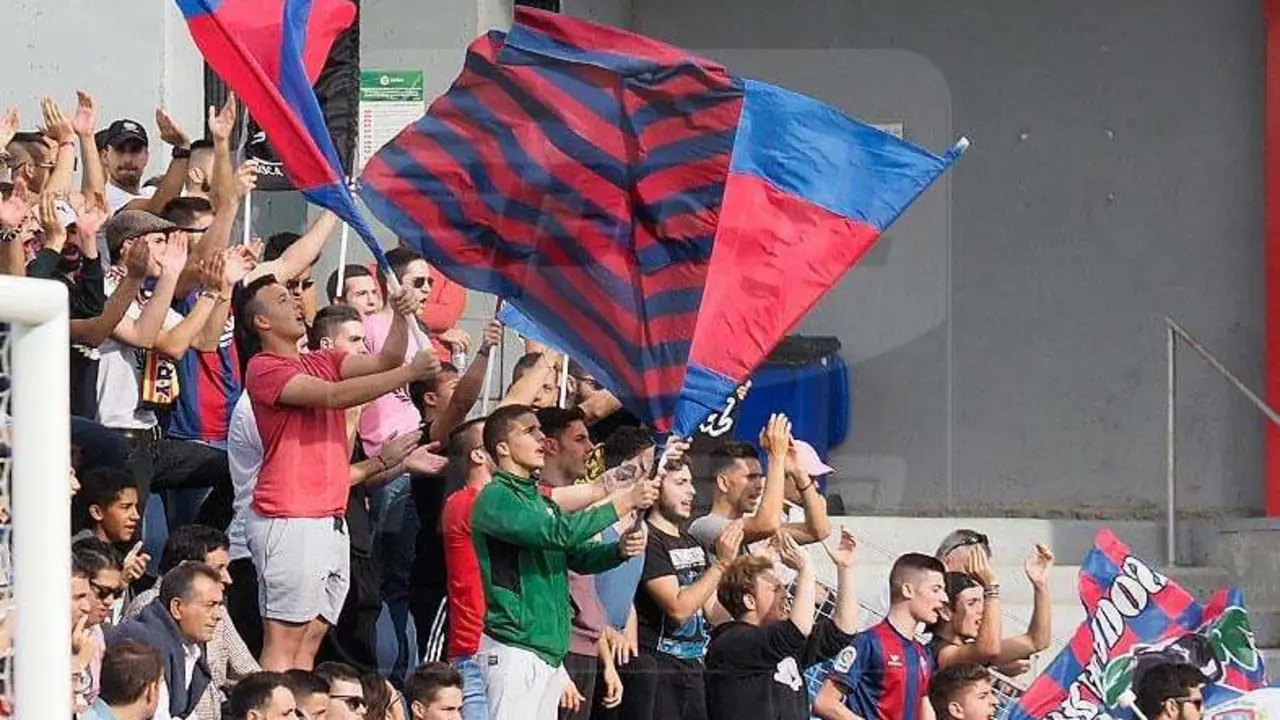 Imagen de la grada de animaci&oacute;n de El Alcoraz | Foto: C.Pascual