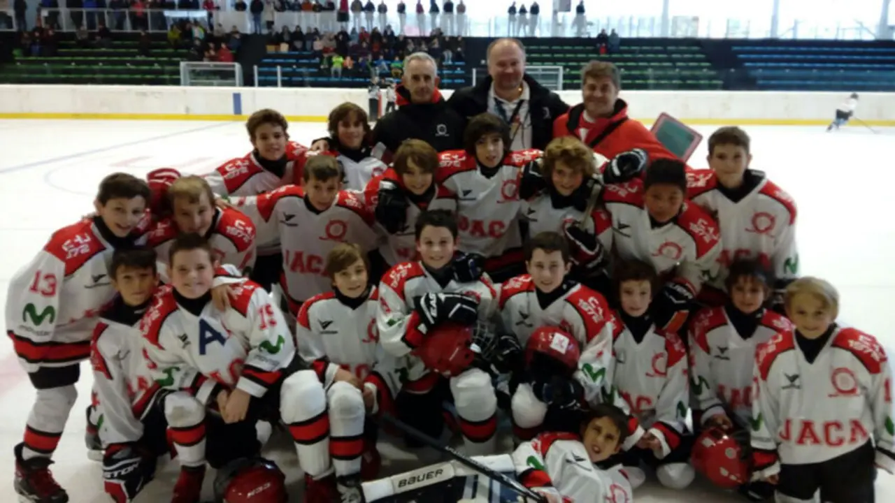 Jugadores del equipo U12 en Vitoria | Foto: CH Jaca