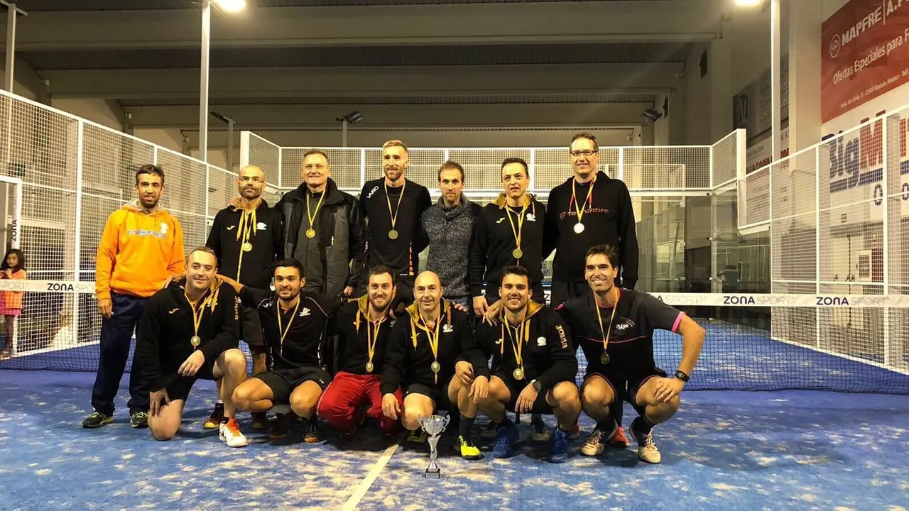 Imagen del equipo del CT Osca de p&aacute;del. Foto: CT Osca