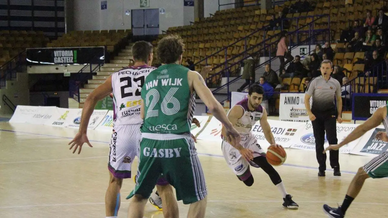 Imagen durante el partido entre Araberri y Levitec Huesca | Foto: Web Oficial Araberri