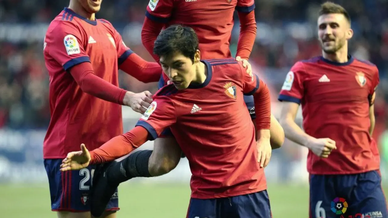 Borja Lasso ya celebra goles con la el&aacute;stica rojilla | Foto: LaLiga