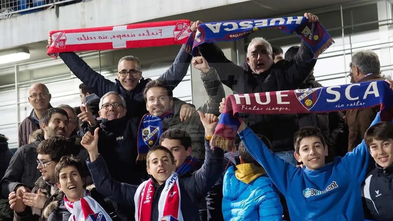 Los hinchas oscenses podr&aacute;n liberar su localidad cuando no puedan asistir al estadio | Foto: C.Pascual