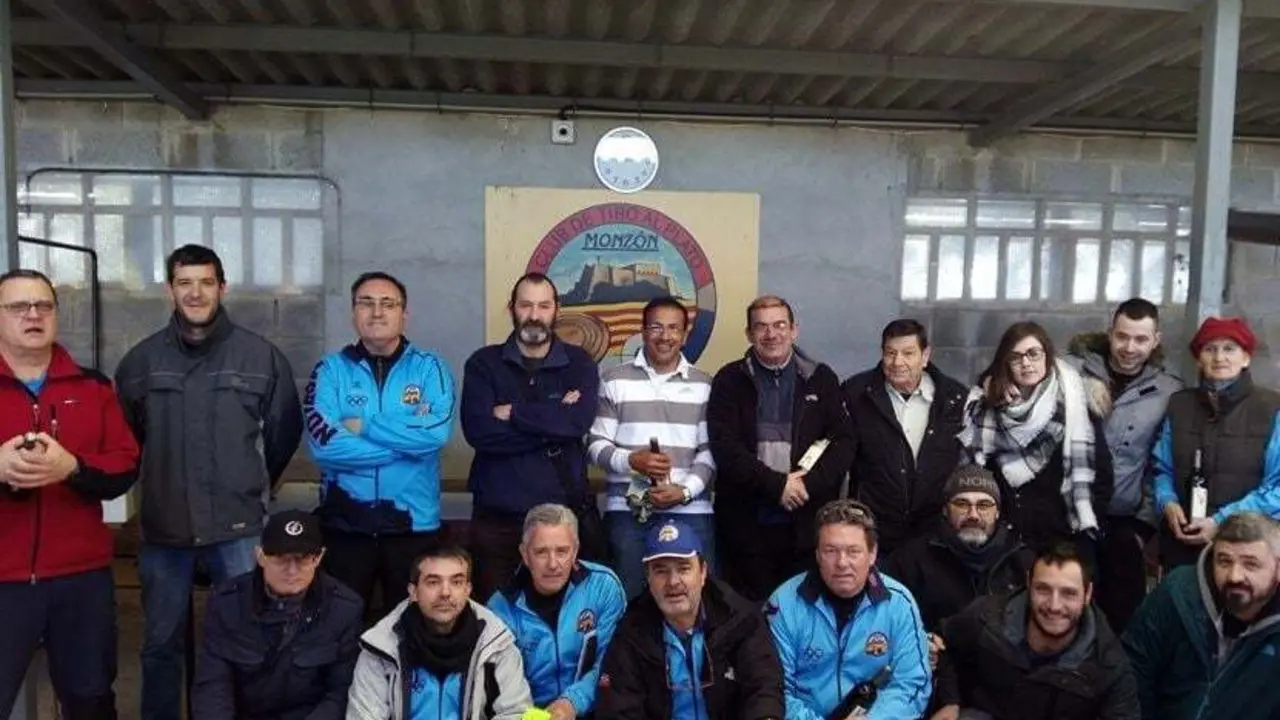 Participantes de la I Fase del Campeonato de Invierno de tiro al plato. | Foto: Club Tiro al Plato Monz&oacute;n