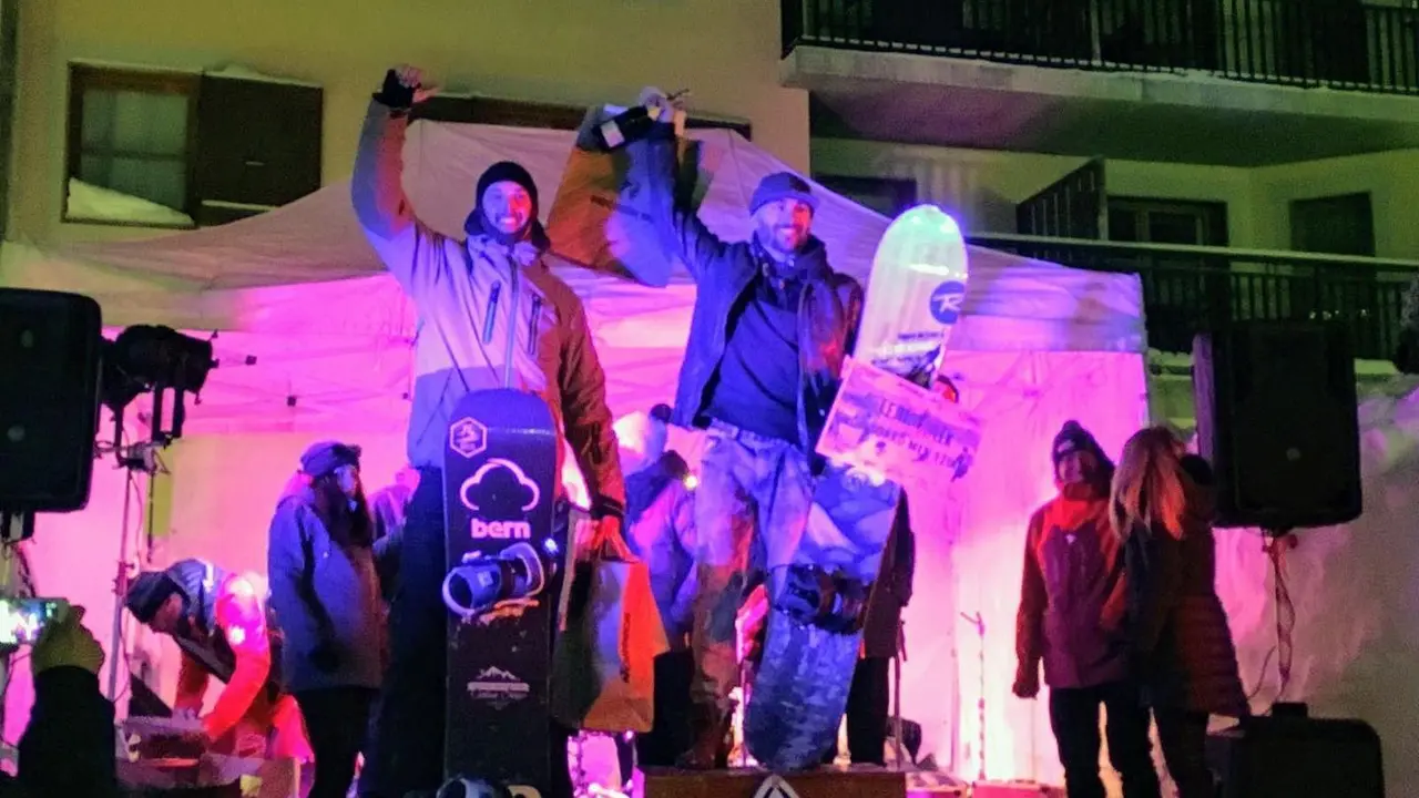 El oscense Thomas Rich, a la izquierda de la imagen, en el p&oacute;dium de Les Arcs.