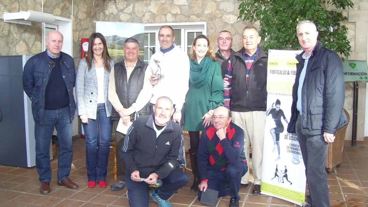Foto de familia de los premiados | Imagen Golf de Guara