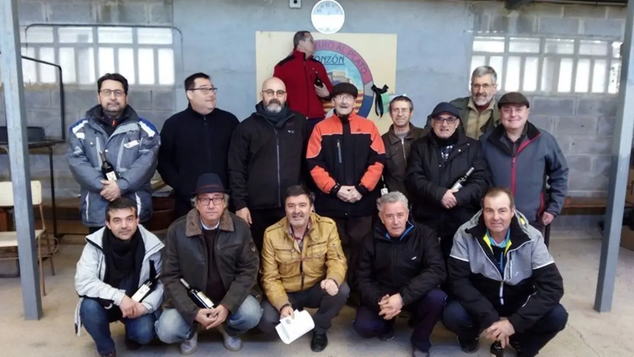 Participantes en la competici&oacute;n de tiro celebrada el pasado domingo en Monz&oacute;n. Foto: CT Monz&oacute;n