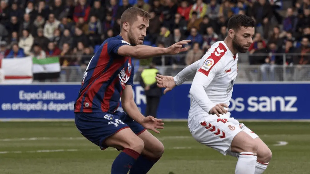 La zaga, otro punto fuerte del conjunto oscense | Foto: LaLiga