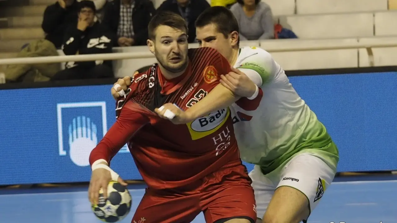 Savic, en el partido contra el Anaitasuna, tendr&aacute; la oportunidad de enfrentarse este s&aacute;bado al BM Logro&ntilde;o en asobal. Foto: C. Pascual
