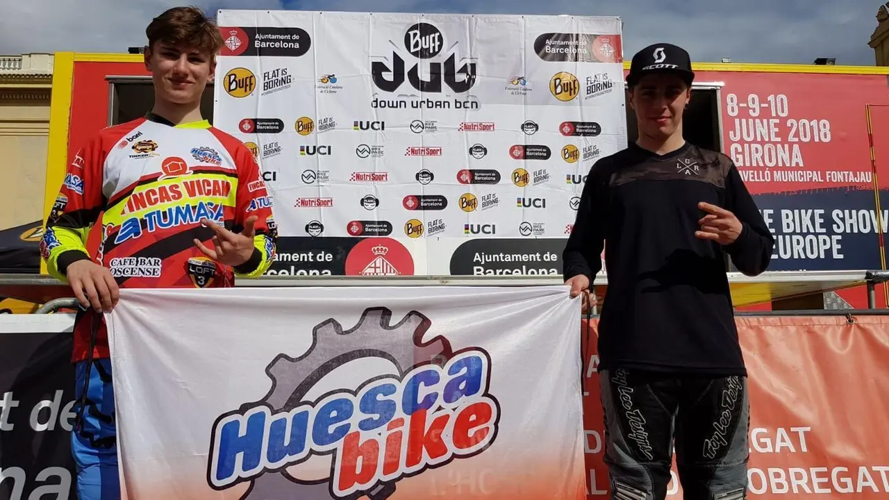 H&eacute;ctor Luna y Jon Pardo (d), protagonistas en el DH Barcelona. Foto: Tumasa Huesca Bike