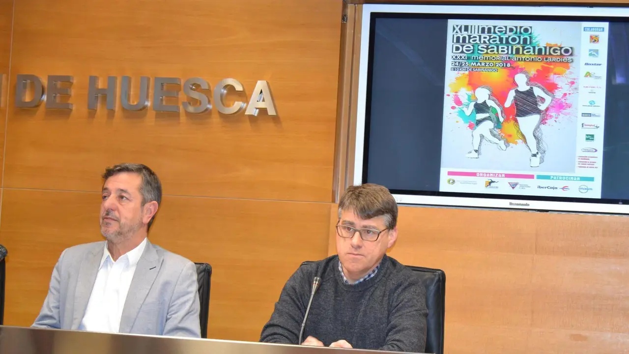 Lasierra y Garrido, en la presentaci&oacute;n de la Media Marat&oacute;n de Sabi&ntilde;&aacute;nigo. Foto: Sporthuesca