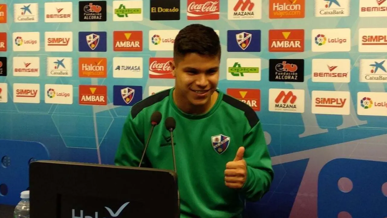 'Cucho' quiere hacer un m&iacute;nimo de 10 goles en su debut en Primera | Foto: Antonio Escar