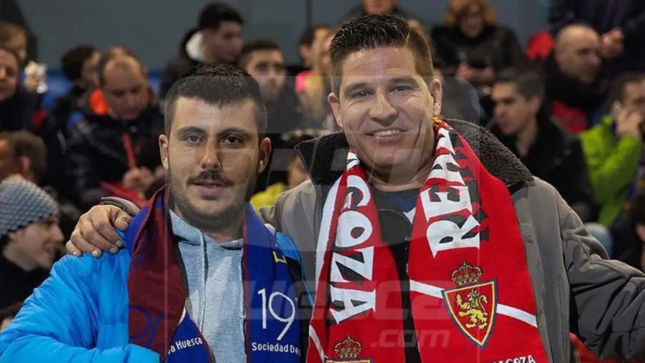 Aficionados de ambos equipos en uno de los &uacute;ltimos derbis | Foto: C. Pascual