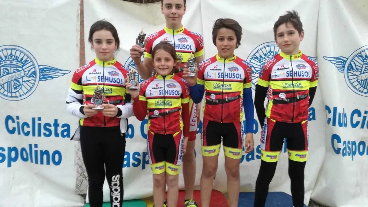 Equipo de la Escuela Huesca Bike | Foto: Huesca Bike