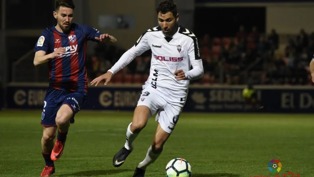 Moi G&oacute;mez en una acci&oacute;n del partido | Foto: LaLiga
